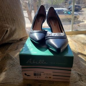 NEW Abella Satine Black Heels